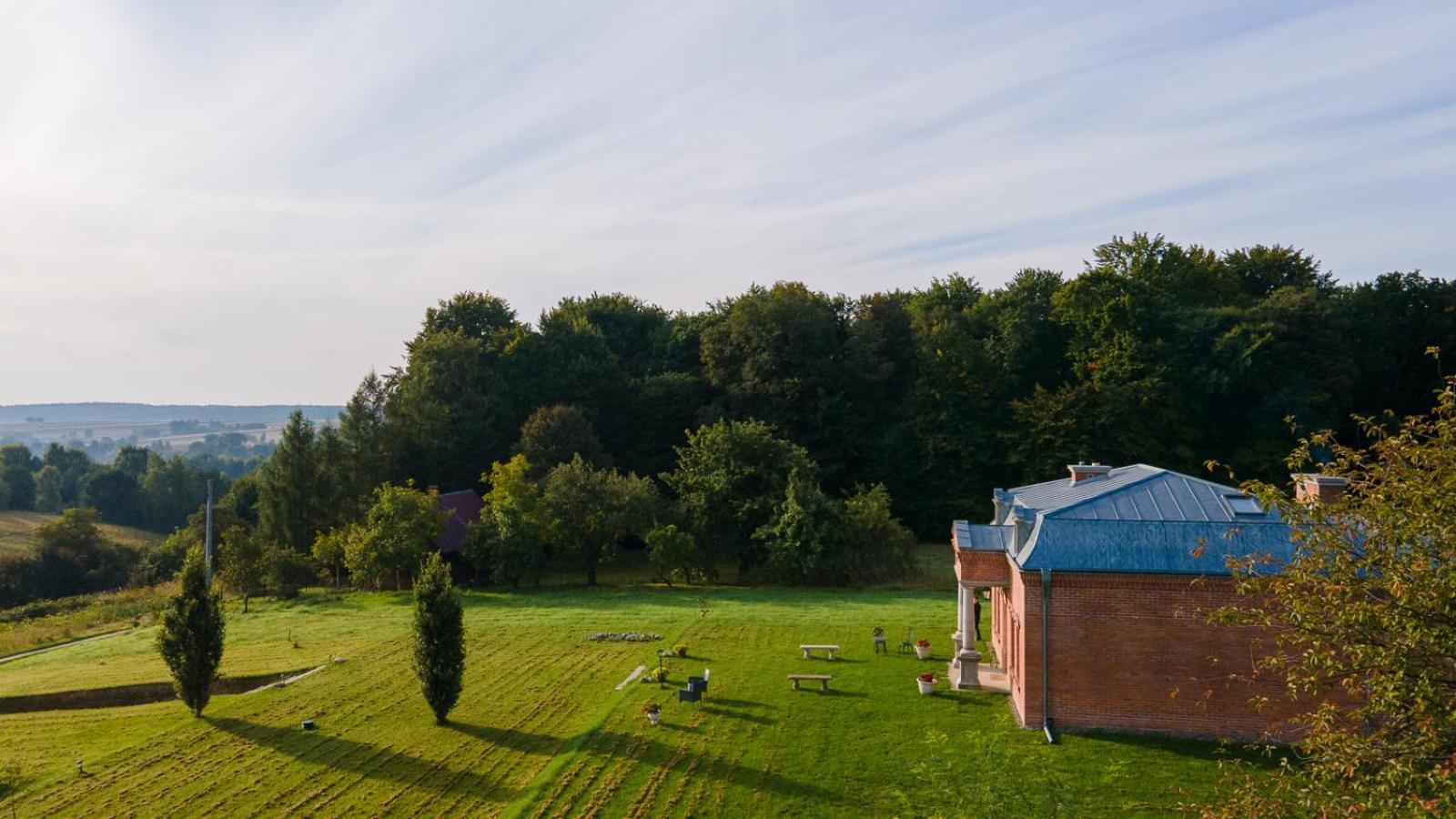 Dworek Atrium Tomaszów Lubelski Exteriör bild