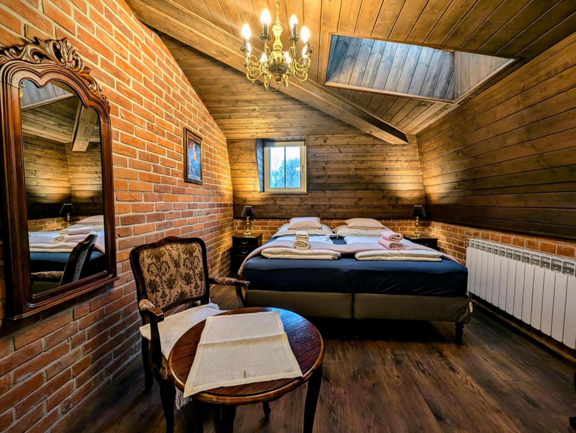 Dworek Atrium Tomaszów Lubelski Exteriör bild